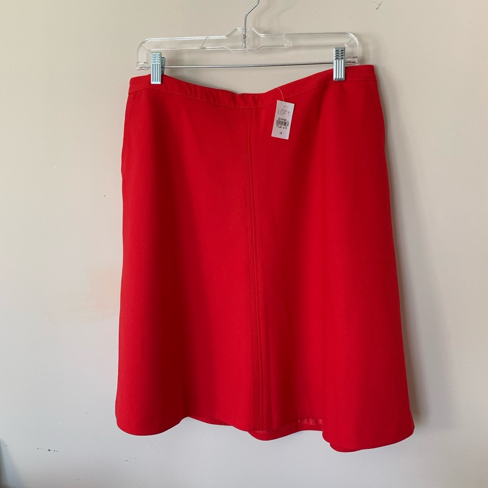 Red A-Line skirt - Picture 2 of 2